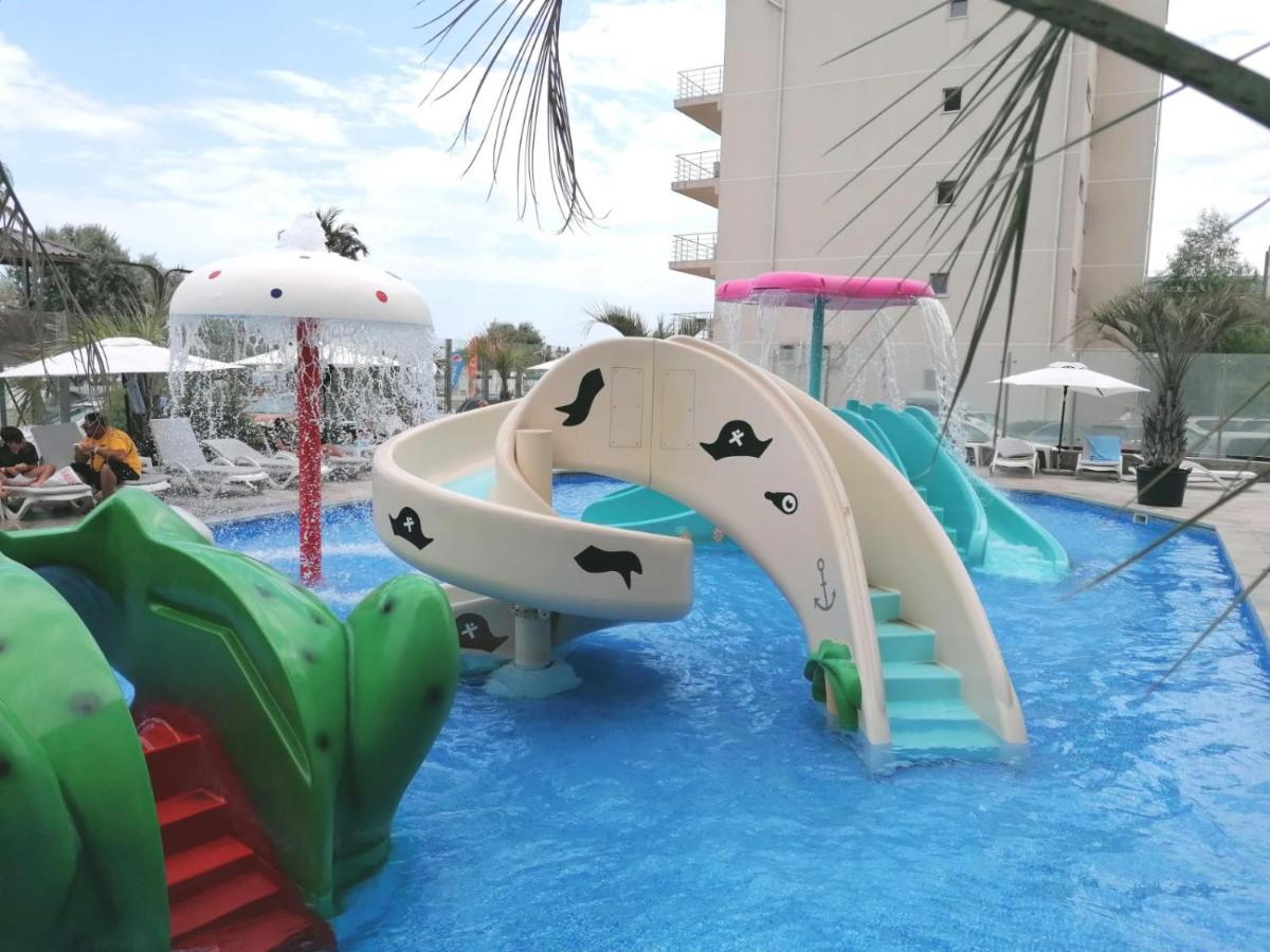 Greenview Alezzi Beach Resort Năvodari المظهر الخارجي الصورة
