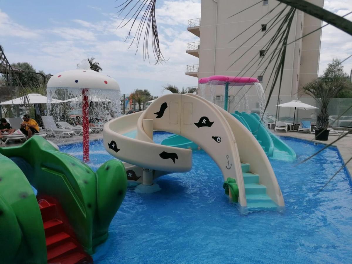 Greenview Alezzi Beach Resort Năvodari المظهر الخارجي الصورة